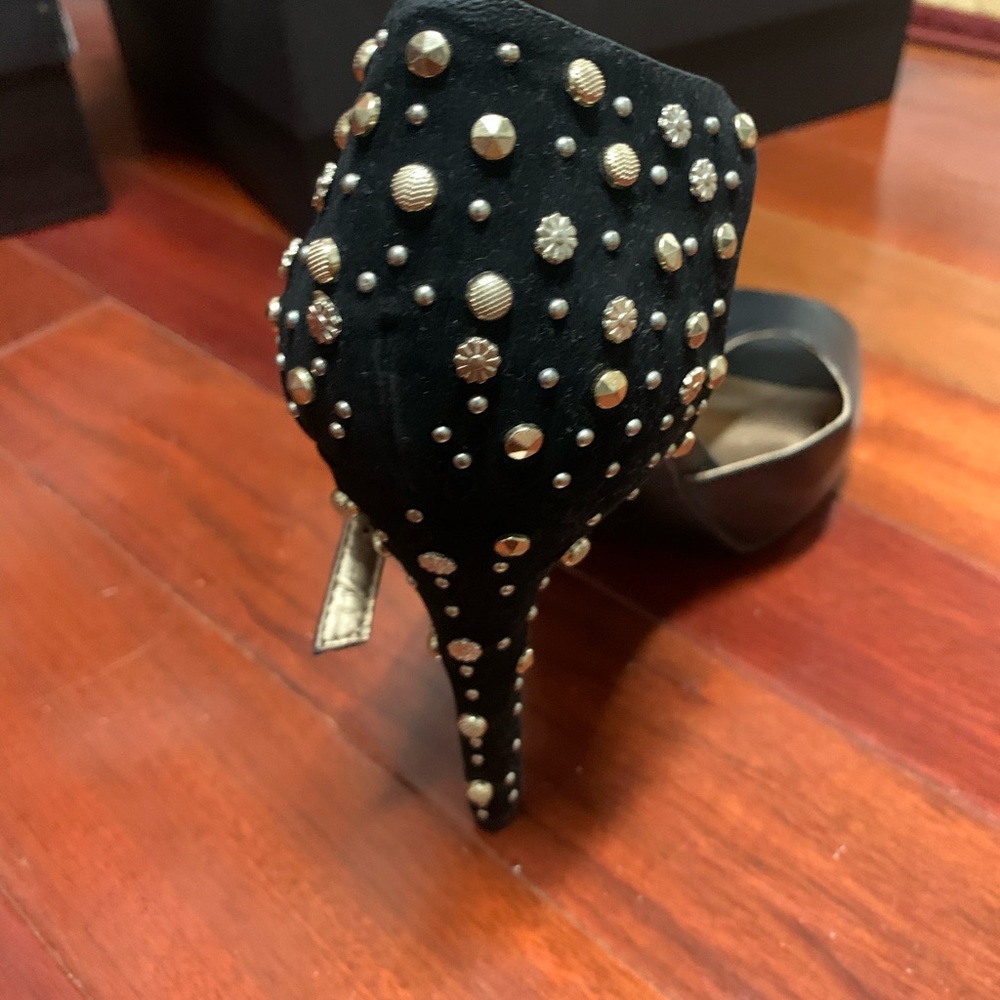 Heels - Picture 4 of 4